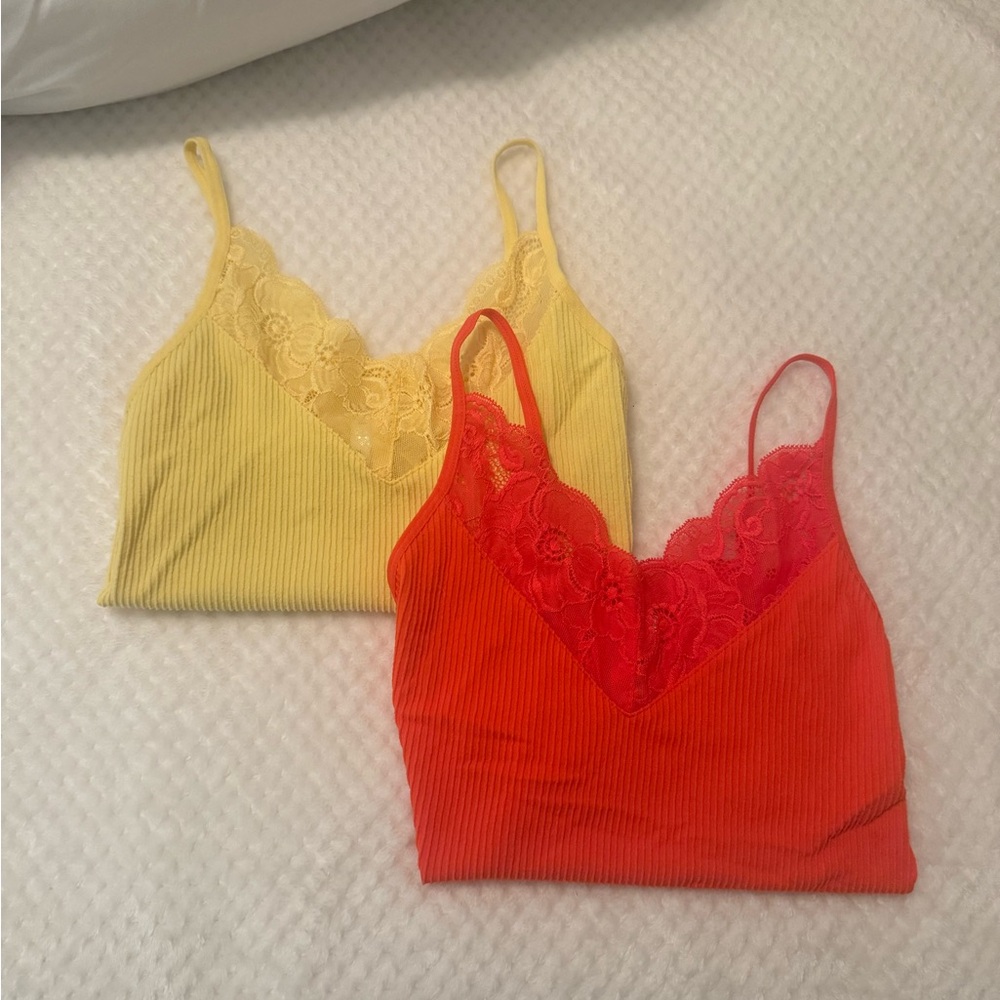 2x lace tanks